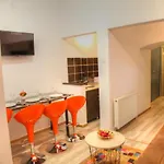 Royal Mansion In Unirii Square *