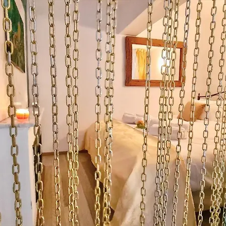 Royal Mansion In Unirii Square Apartment