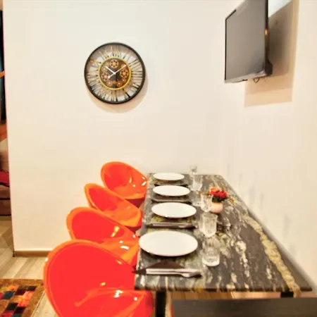 Royal Mansion In Unirii Square *